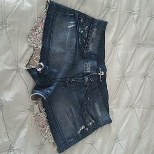 Super cute cut off jean shorts!